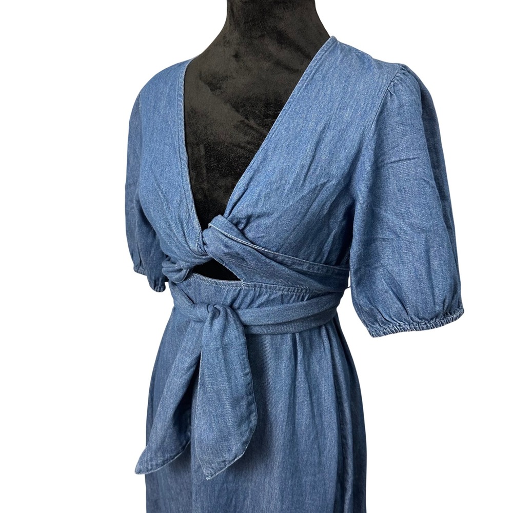 Old Navy Fit & Flare Twist-Front Maxi Dress M Blue Denim Chambray Boho Summer - Picture 4 of 11